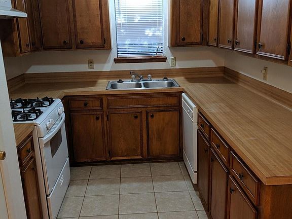 4th image of 71 S Wavy Oak Cir