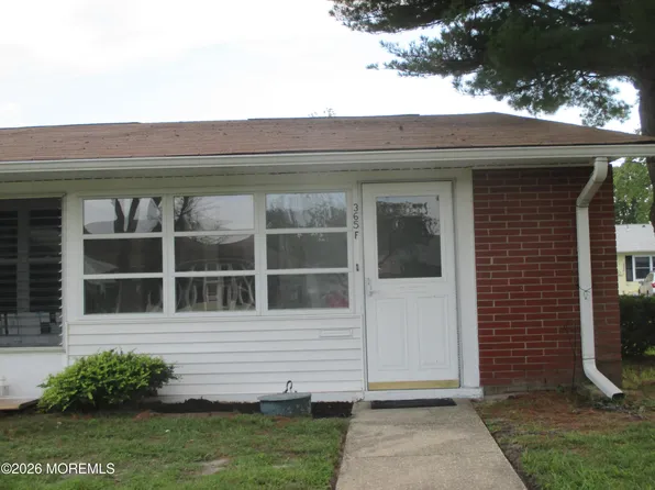 365F Chesterfield Ct, Lakewood, NJ 08701