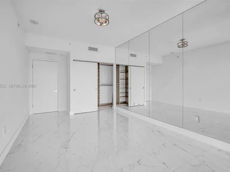 17111 Biscayne Blvd #411 — Photo 31