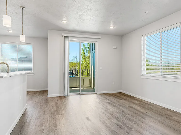 Northview Apartment Homes — Photo 8