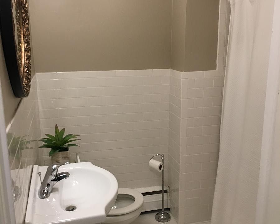 2nd image of 128 4th Ave