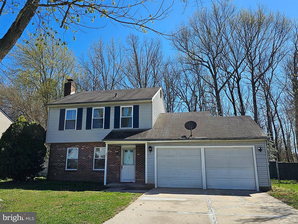 1st image of 27 Hartsdale Ln