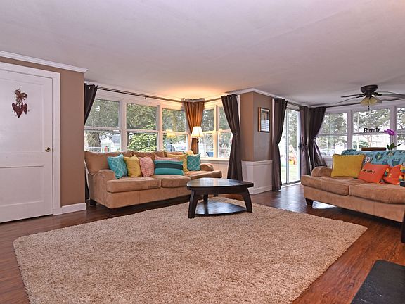 Lots of natural light