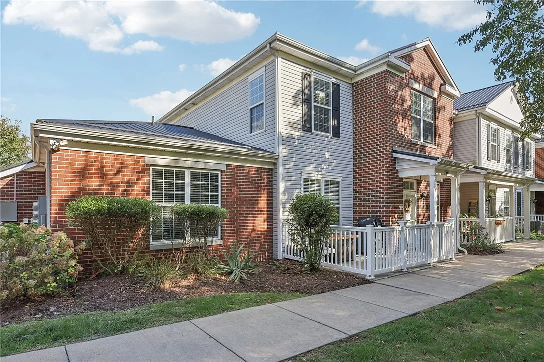 208 Sonie Dr photo 1