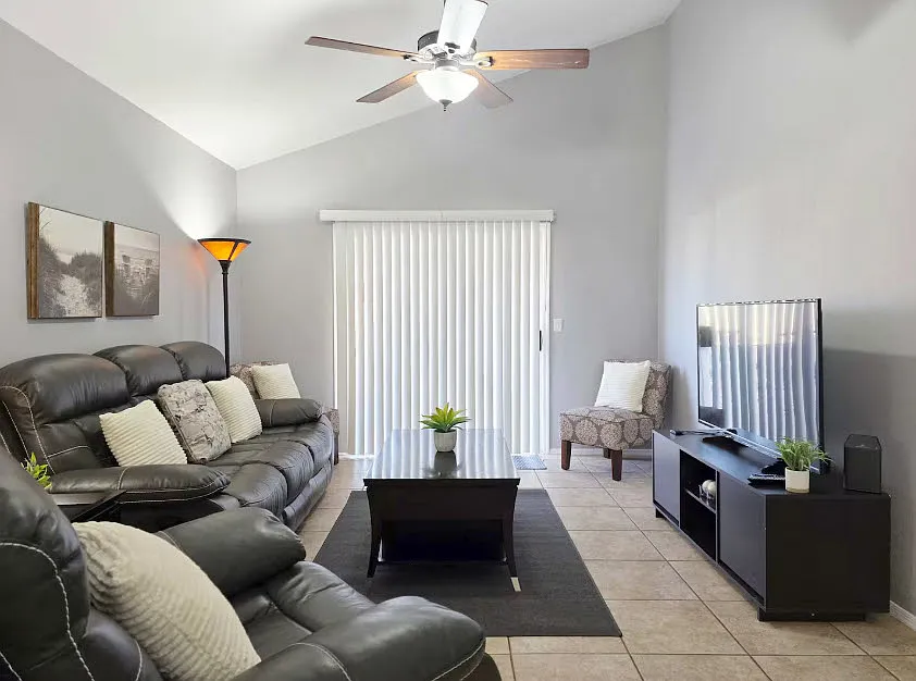 3419 N Apache Cir — Photo 3