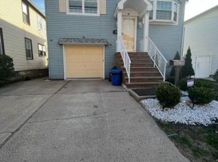 27 Louis St, Carteret, NJ 07008