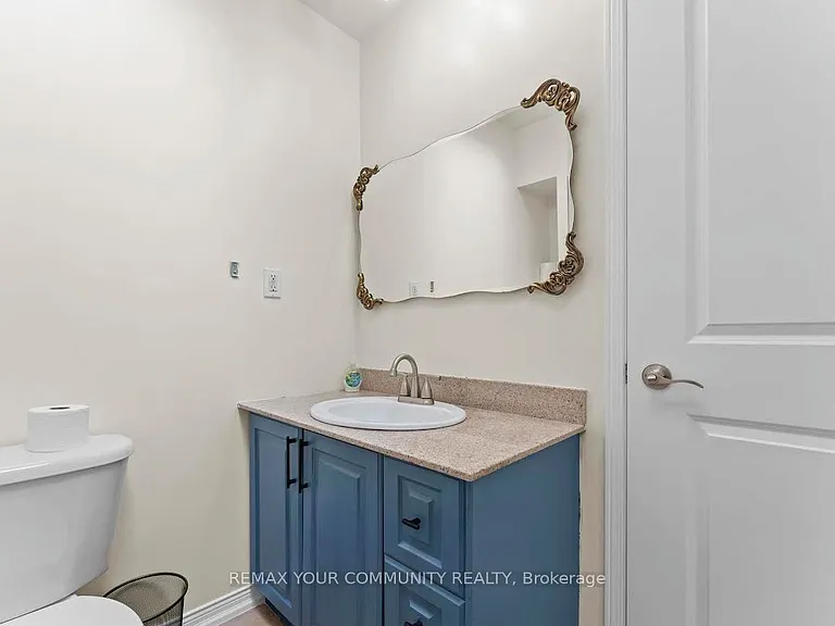 90 Munroe St — Photo 11