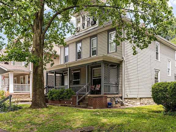2nd image of 2406-2408 Indianola Ave