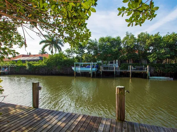 2135 Island Dr, Vero Beach, FL 32963