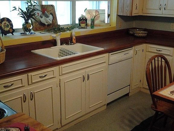 LEFT OF KITCHEN