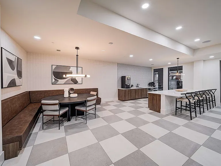Cortland West Plano — Photo 42