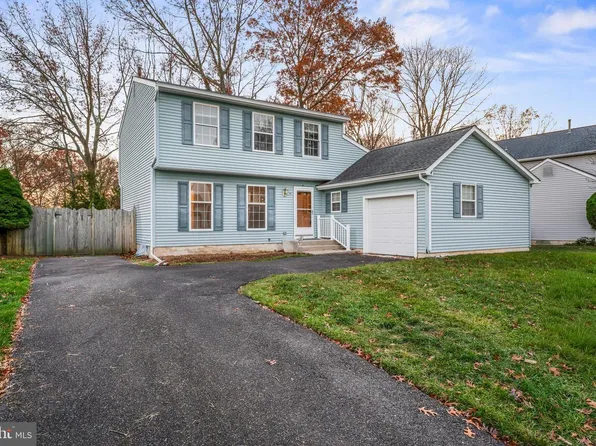 12 Gerry Ln, Sicklerville, NJ 08081