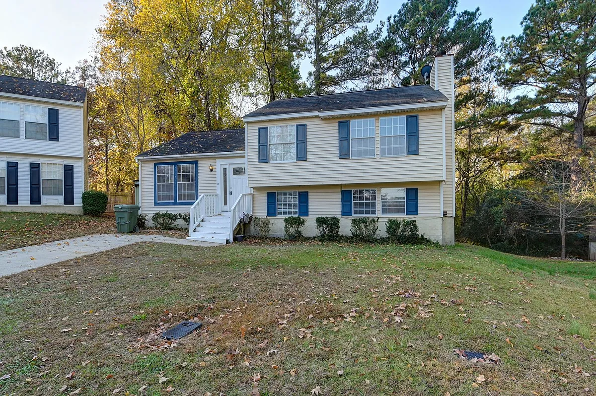 Building Photo - 100 Woodspur Rd