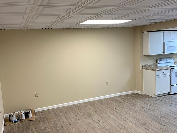 3rd image of 2048 Buckeye Dr #B