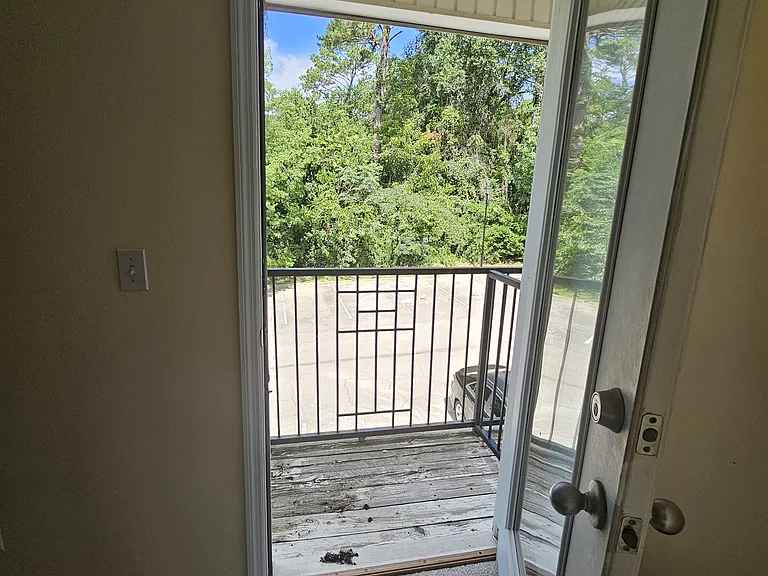 1417 Pullen Rd #203 — Photo 4