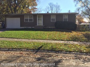 1041 Lindenwood Ln, Liberty, MO 64068