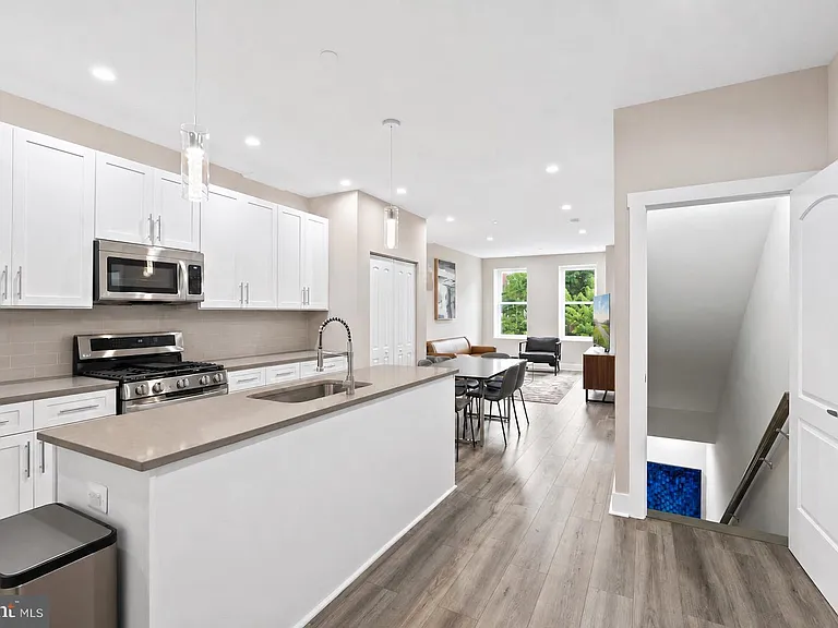 38 Randolph Pl NW #A — Photo 5