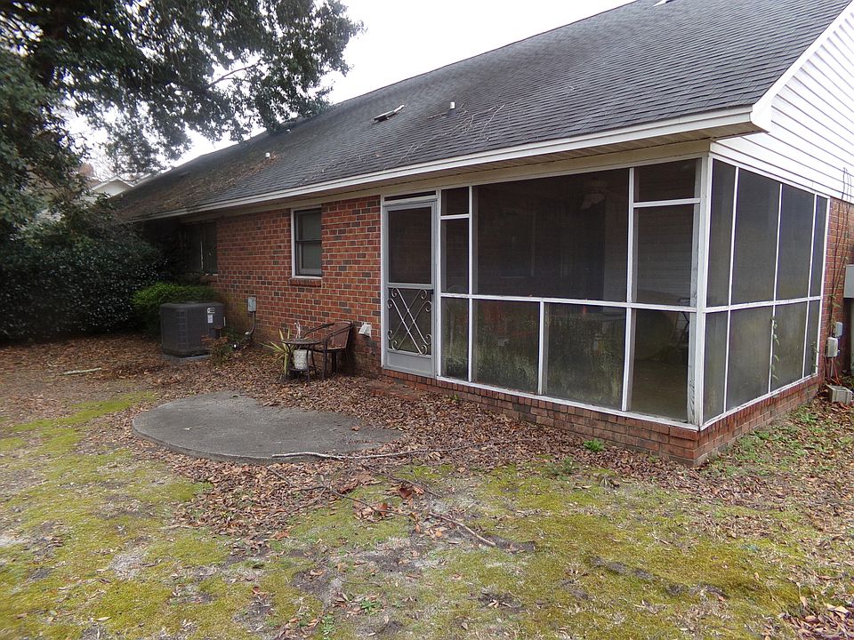 2nd image of 6 Cumberland Way