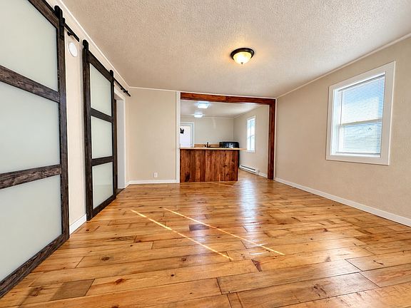 2nd image of 2927 E Mission Ave