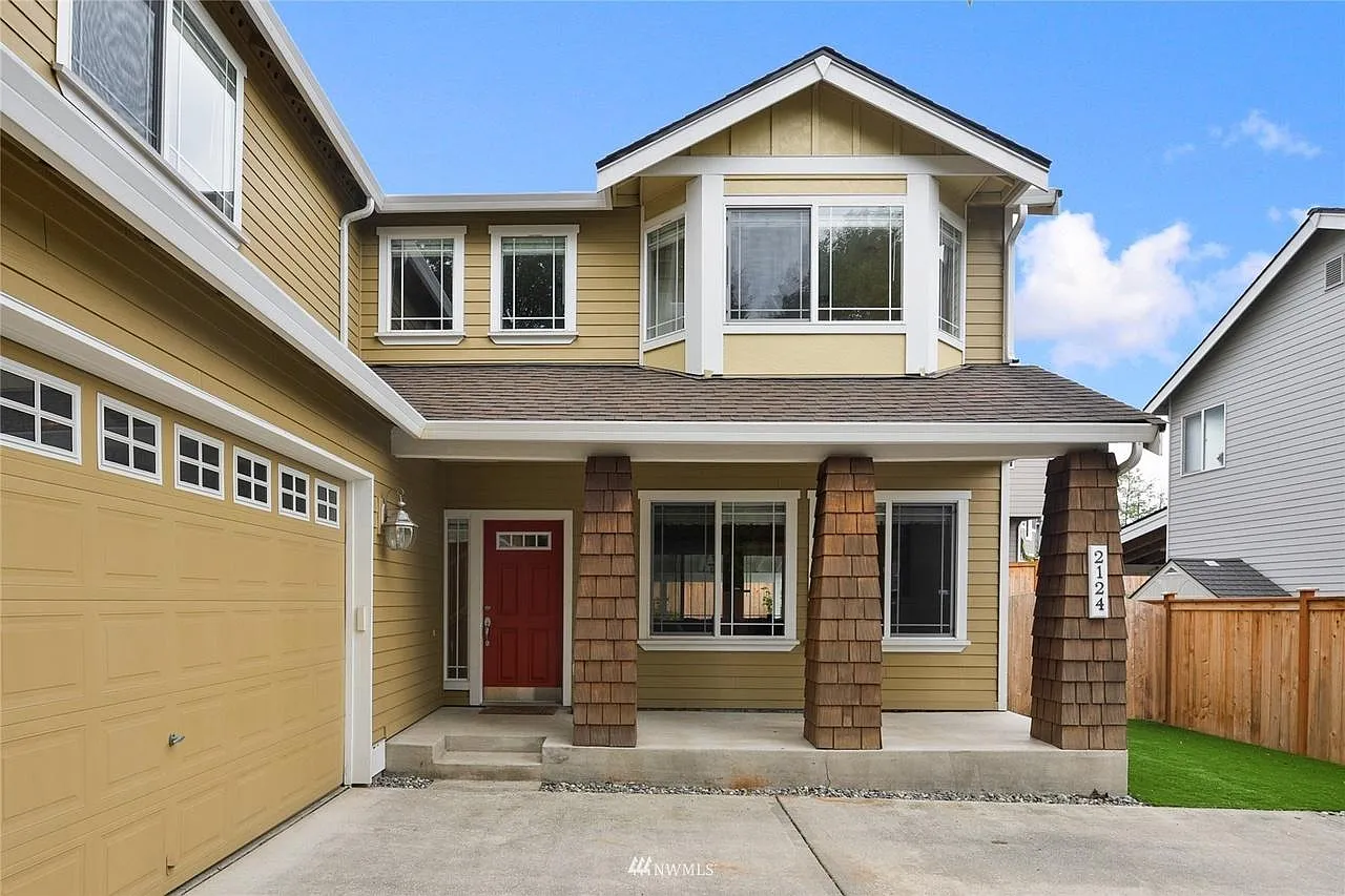 2124 146th Pl SW — Photo 2