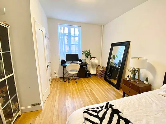 Rented by J PRESTON AND ASSOCIATES INC | media 15