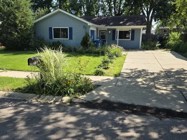 3106 Timber Hill Ln, Aurora, IL 60504