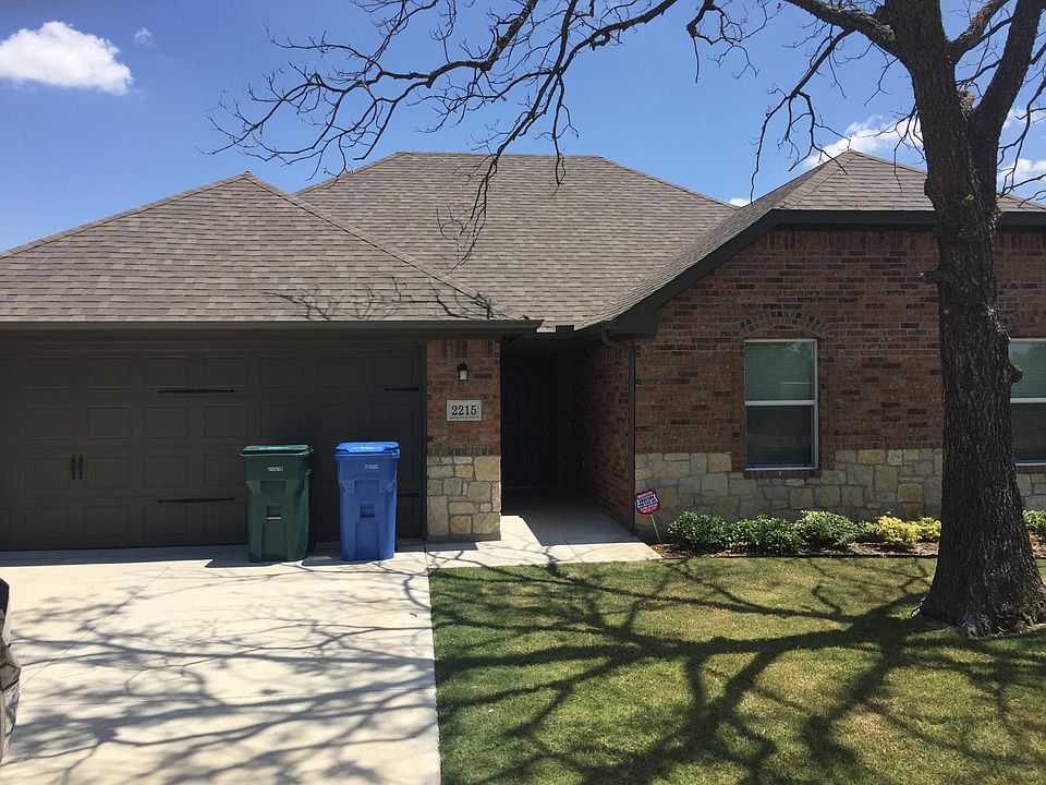 1st image of 2215 Shady Oaks Ln