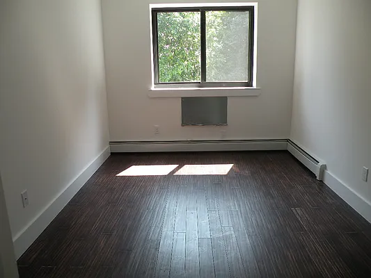 Rented by Vertex Realty Group LLC | media 5