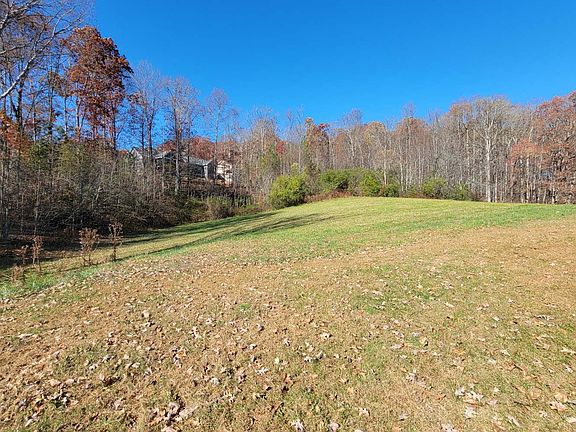 5th image of 5 Meadow Brooke Ln