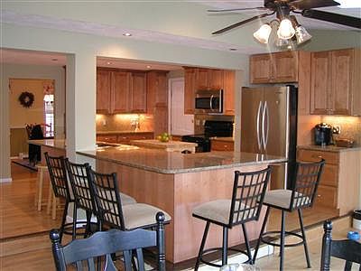 1st image of 8 Oakwood Drive