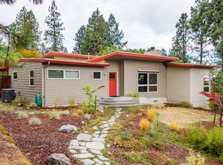 843 S Mountain Ave, Ashland, OR