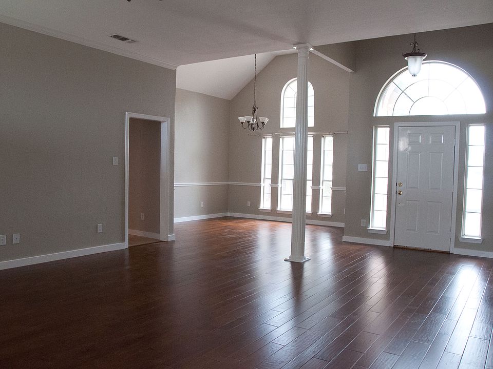 front door & dining area