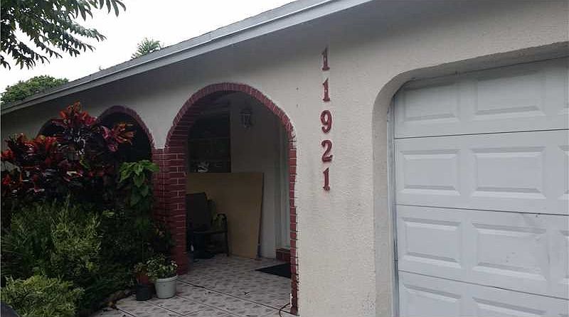 2nd image of 11921 NW 29th Pl
