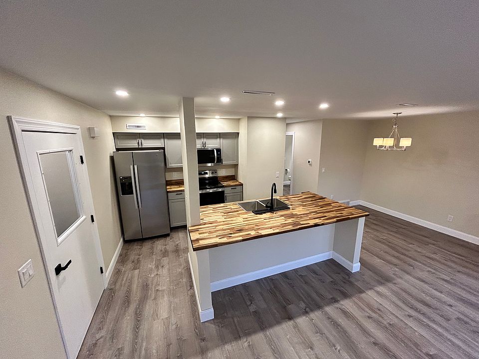 1st image of 208 Victory Way #208