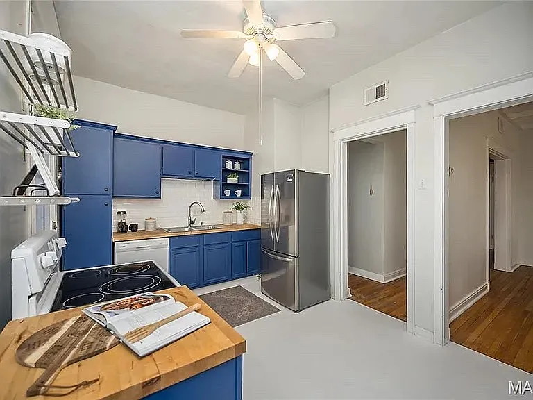 4957 McPherson Ave #D — Photo 2