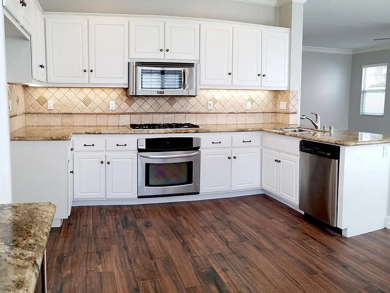 8804 E Crestview Ln — Photo 15