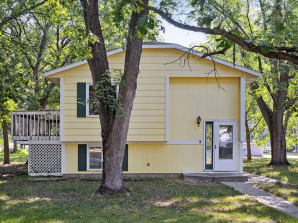 920 12th Ave SE, Saint Cloud, MN 56304