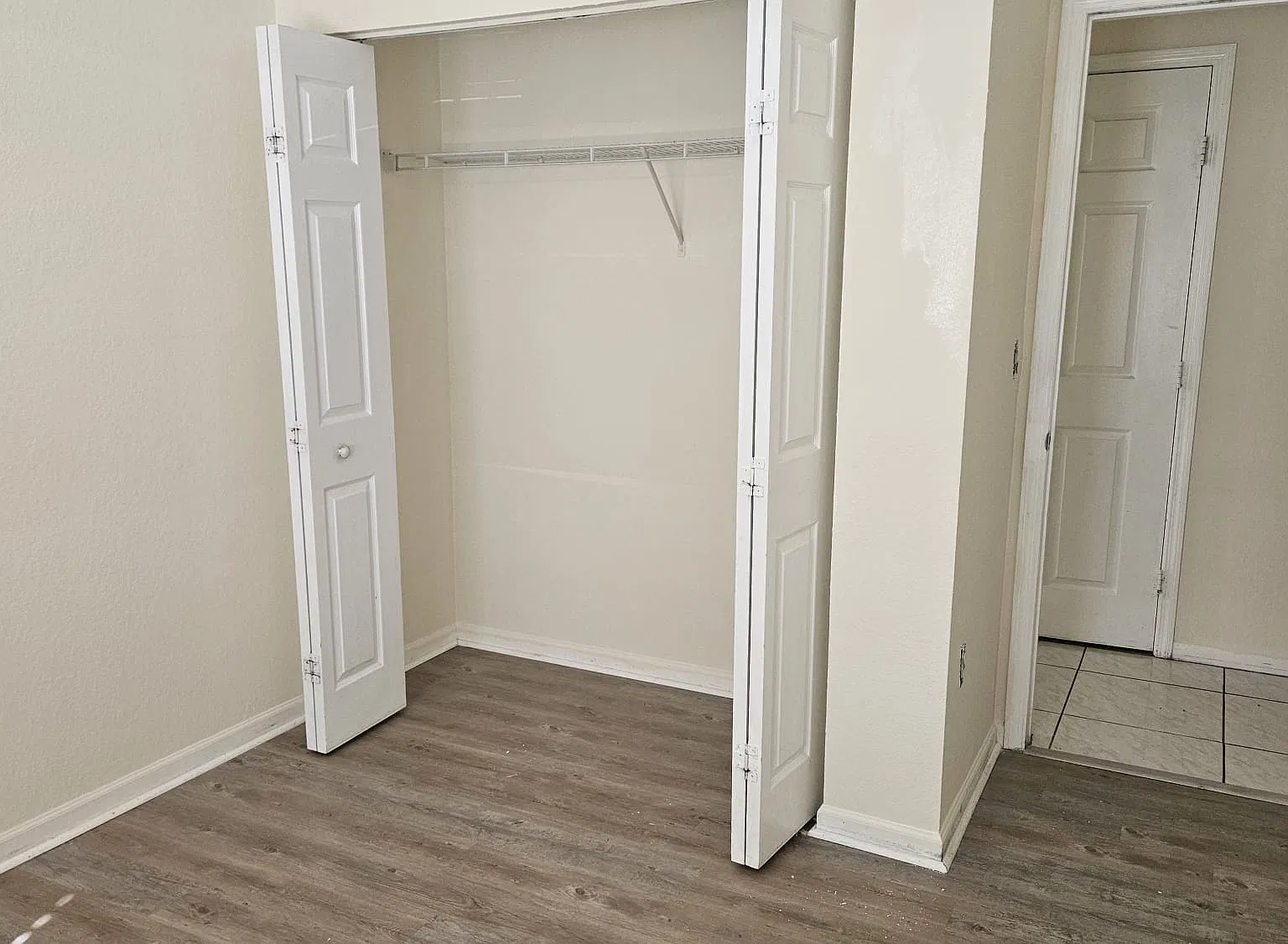 3 bed, 1300 sqft, $2,500 — Photo 4