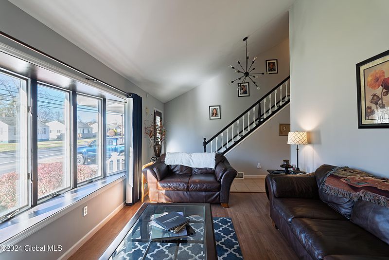 5th image of 26 Kellar Avenue