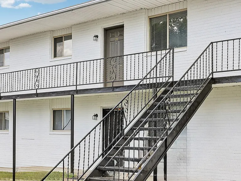 The Flats at 1200 — Photo 2