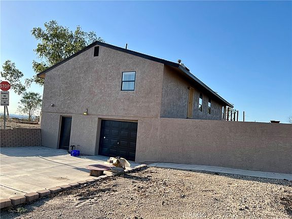 5th image of 99 Zoe Ln