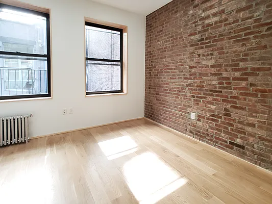 Rented by Brighton Management | media 8