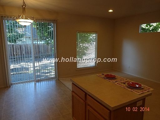 4th image of 7144 SE Westcott Ln