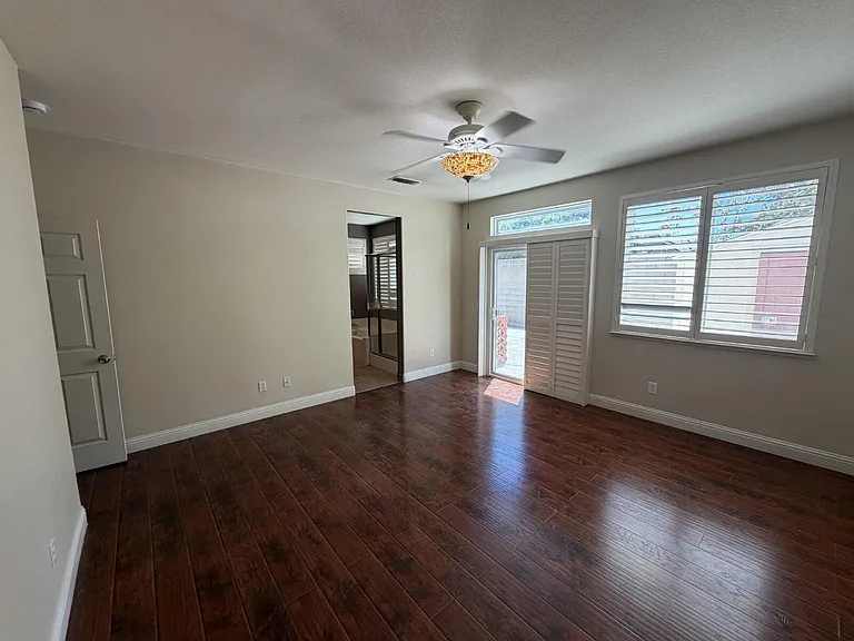 435 Petunia Ct — Photo 11