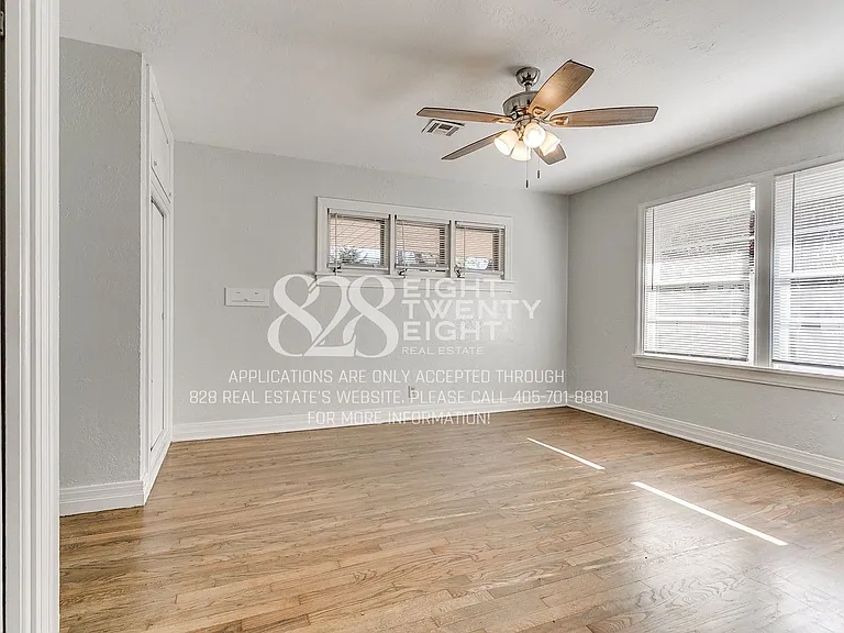 930 Miller Ave — Photo 27