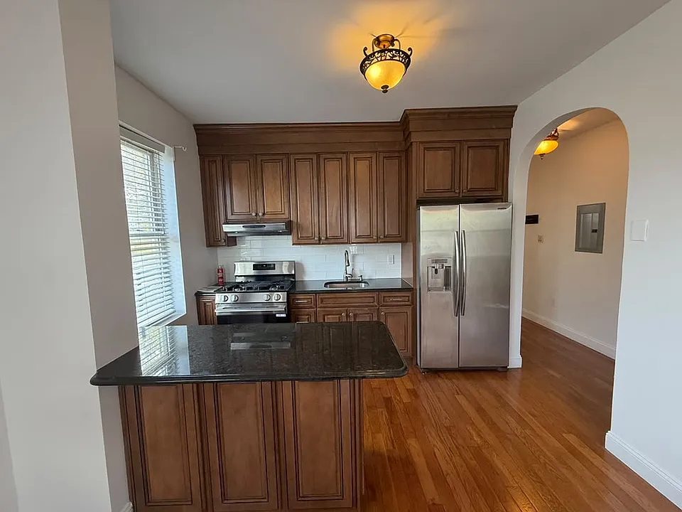 7505 Palisade Ave #4A