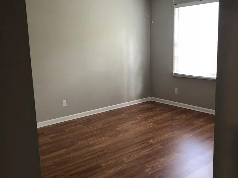 455 Mall Blvd #35 — Photo 11