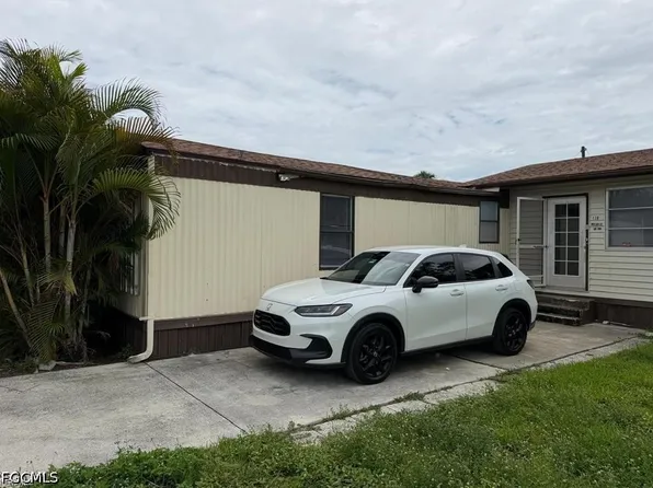 130 Lantern Pl, North Fort Myers, FL 33917