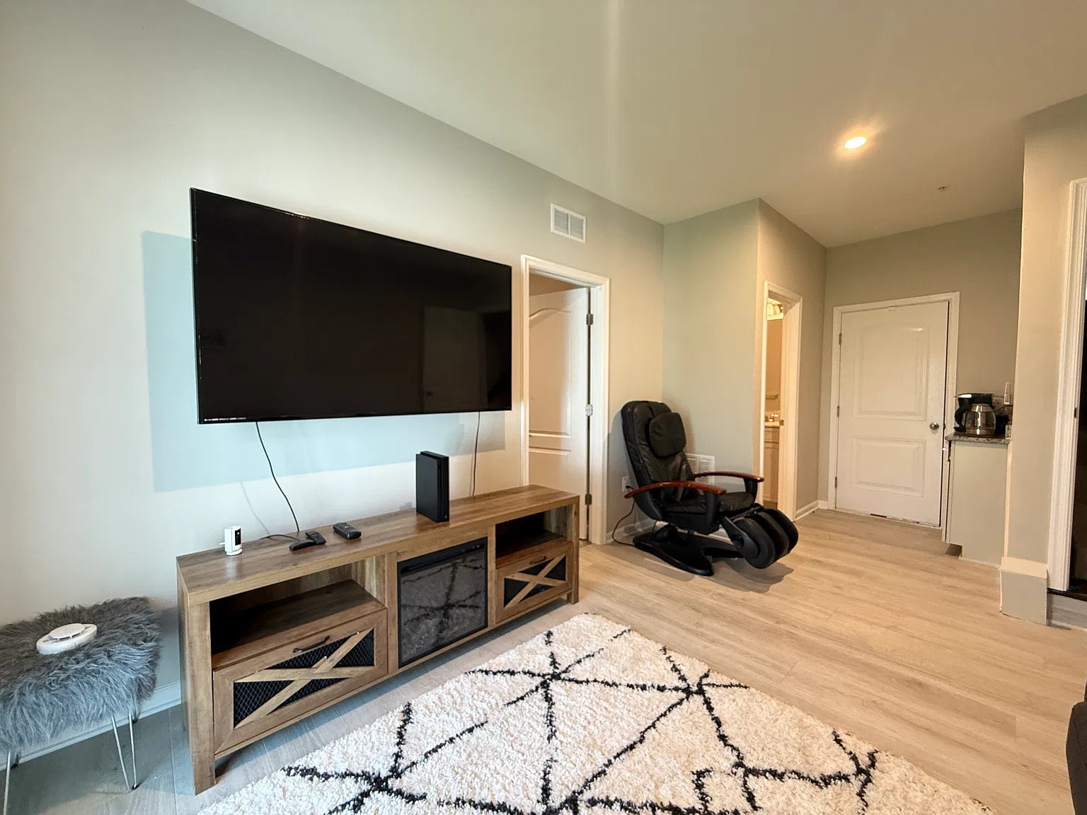 1 bed, 800 sqft, $1,200 — Photo 4