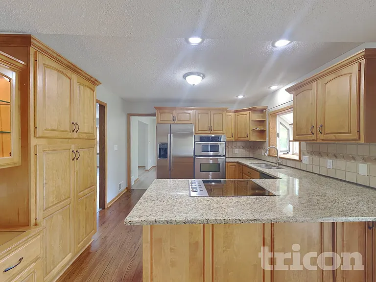 3301 Skyview Dr — Photo 8